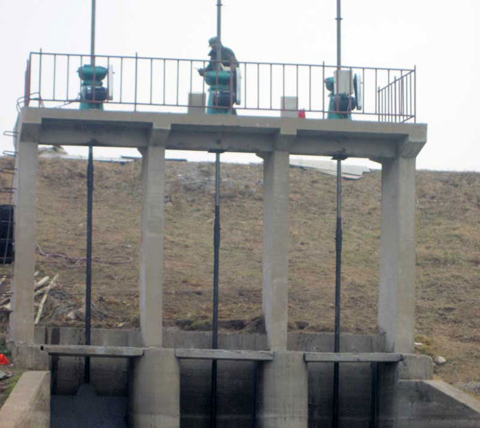 ���̰���